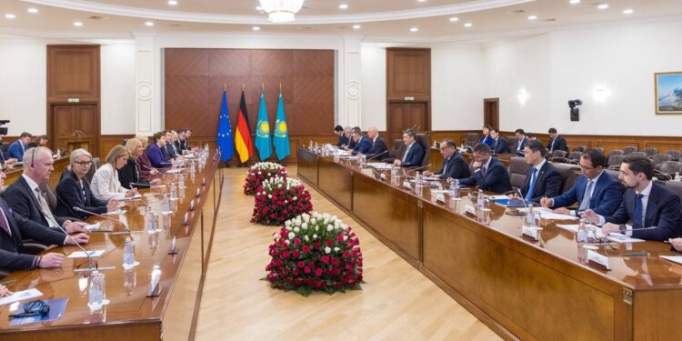 Үкімет басшысы Германия Бундесратының Президентімен кездесті