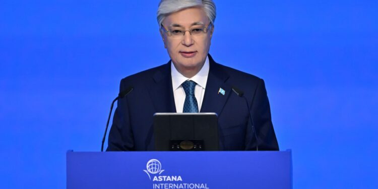 Тоқаев Астана халықаралық форумының Пленарлық сессиясында сөз сөйледі