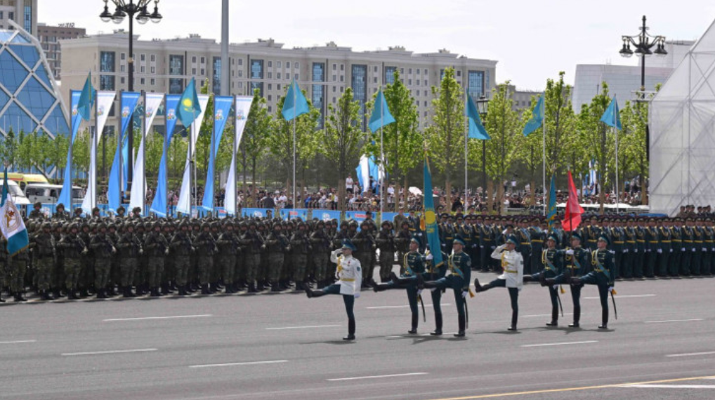 Астанада Жеңістің 80 жылдығына арналған әскери парад өтті