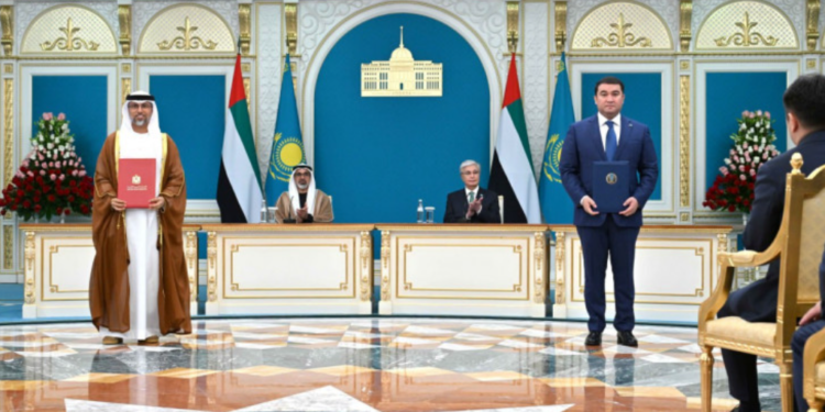 БАӘ мен Қазақстан мен қандай құжаттарға қол қойды?