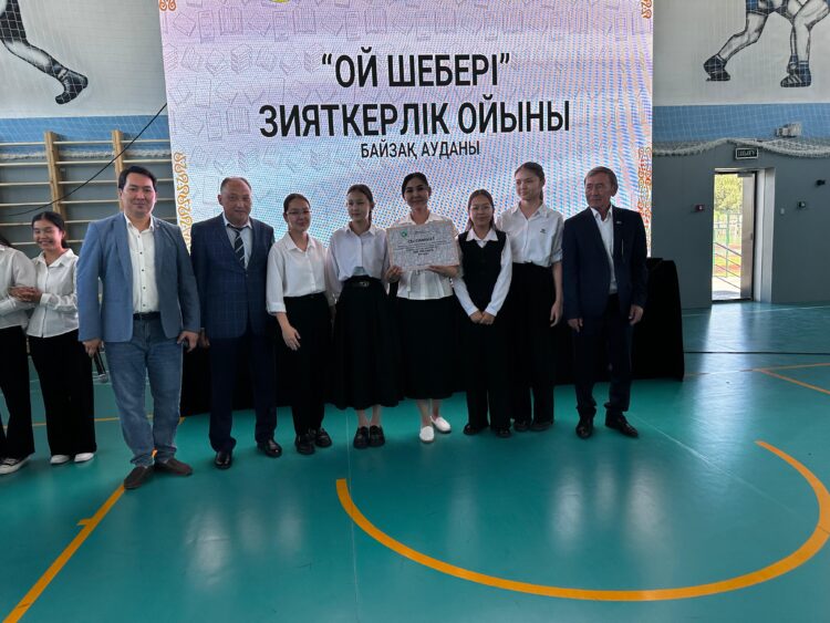 Мектеп оқушылары аудан әкімін таниды ма?