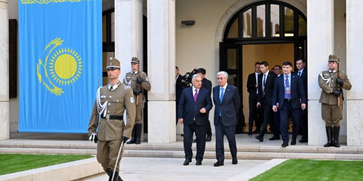 Мемлекет басшысы Мажарстан Премьер-министрімен келіссөз жүргізді