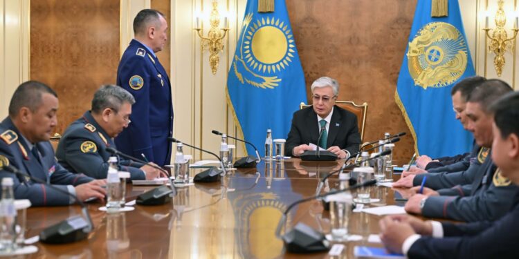 Тоқаев Қорғаныс министрлігінің басшылық құрамымен жиын өткізді