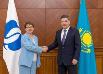 Бектенов: Қазақстан ЕҚДБ-мен әріптестікті тереңдетуге дайын