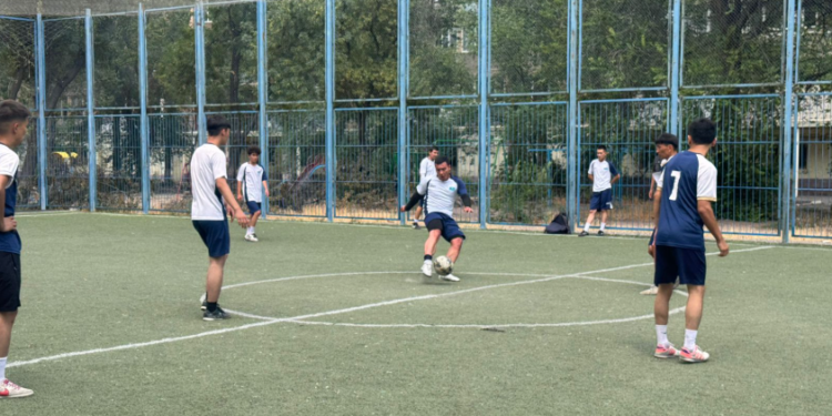 Салауатты өмір салтын қалыптастыру мақсатында жастар арасында футболдан жарыс өтті