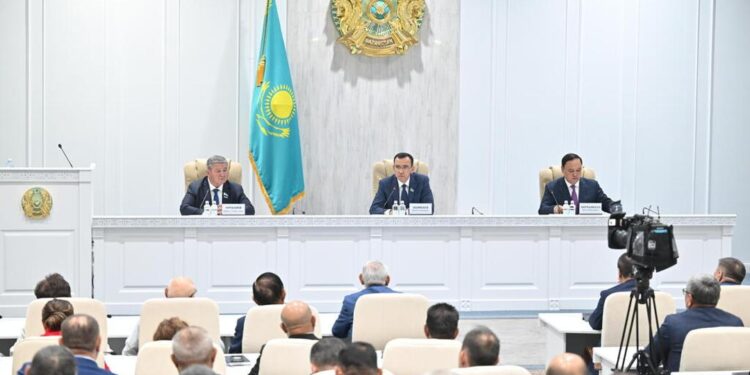 Қазір Жамбылда өнеркәсіп, бизнес сияқты маңызды салалар серпінді дамуда