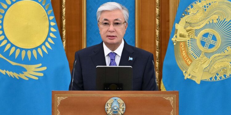 Алакөлдегі жағдай: Тоқаев лауазымды тұлғаларды жауапқа тартуды тапсырды