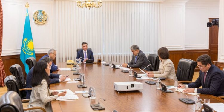 Үкімет: 115 ауруханаға тәулік бойғы полиция бекеттері қойылған