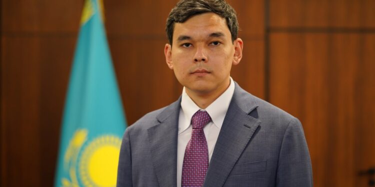 Асылбек Ахметжанов оқу-ағарту вице-министрі лауазымын иеленді