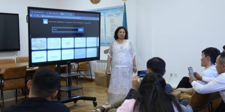 Әдеби шеберлік мектебі өз жұмысын бастады