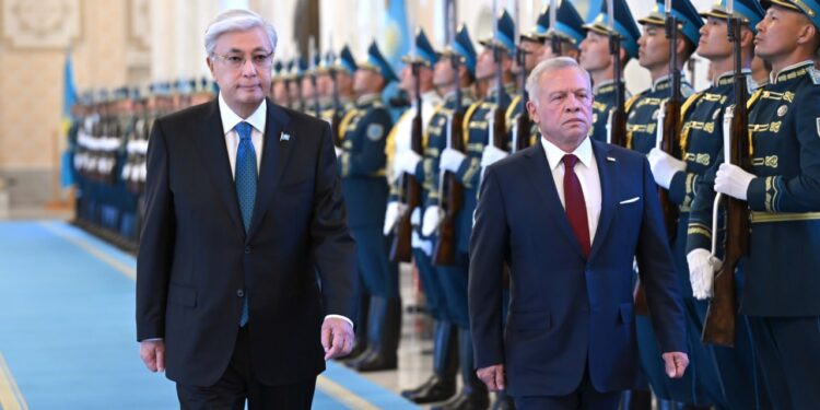 Президент Ақордада Иордания королін салтанатты түрде қарсы алды