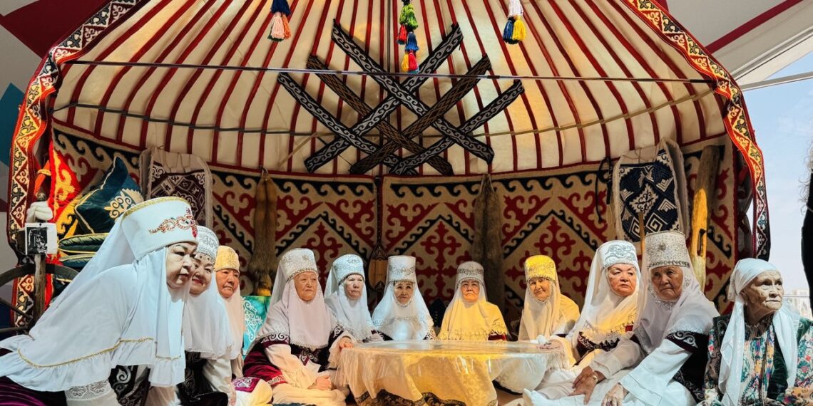 Өнер және этнографиялық бірегей жеке коллекциялар көрмесі ашылды