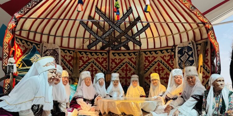 Өнер және этнографиялық бірегей жеке коллекциялар көрмесі ашылды
