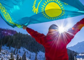 Ерінбей еңбек еткенге, бақыт басын иеді
