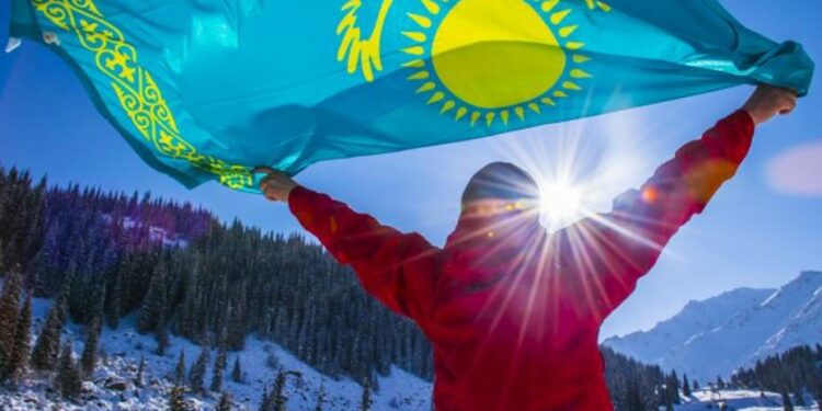Ерінбей еңбек еткенге, бақыт басын иеді
