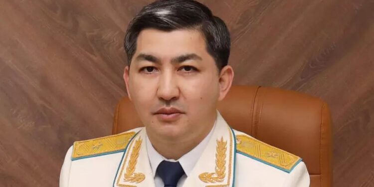 Тоқаев Бас прокурордың бірінші орынбасарын қызметінен ауыстырды