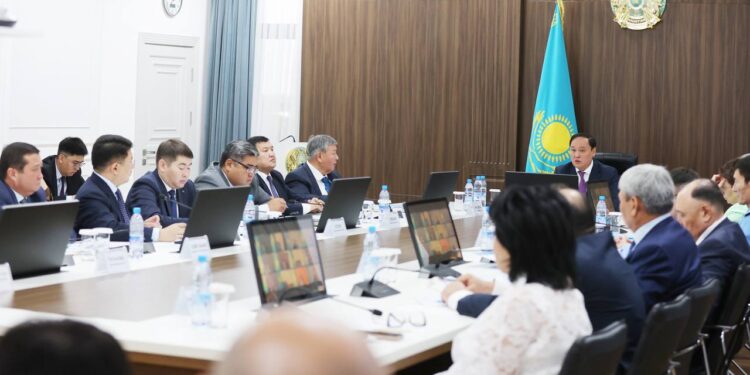 Қарашөкеев: Жамбыл облысының жоғары туристік әлеуетін тиімді пайдалану – басты міндет