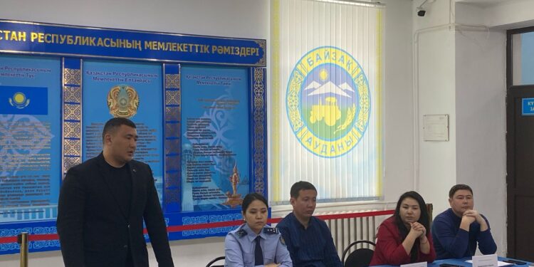 Ескендір Рысбеков, қол күрестен әлем кубогының иегері: ЖАТТЫҚТЫРУШЫЛАР БАЛАМЕН БІРГЕ АТА-АНАМЕН ДЕ ТЫҒЫЗ ЖҰМЫС ІСТЕУІ КЕРЕК 