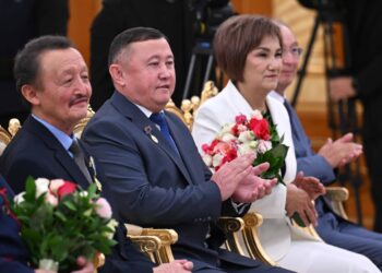 Мемлекет басшысы:«Оқушыларға цифрлық сауаттылықты ерте жастан оқыту маңызды»