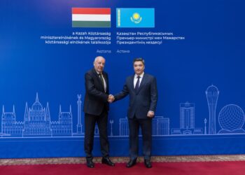 Олжас Бектенов пен Тамаш Шуйок экономикалық ынтымақтастықты және келісімдердің орындалуын талқылады
