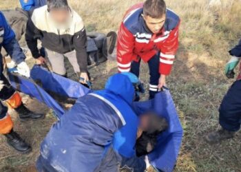Ақсуда үйіндіден ер адам құтқарылды