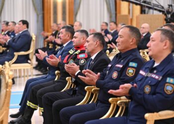 “Ерлікке бергісіз нағыз еңбекті өз көзіммен көрдім“ Қасым -Жомарт Тоқаев құтқарушыларды құттықтады