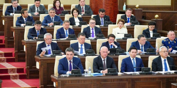 Олжас Бектенов:Үкімет тұрақты әрі қарқынды экономикалық өсімге қол жеткізуге бар күшін жұмылдыруда