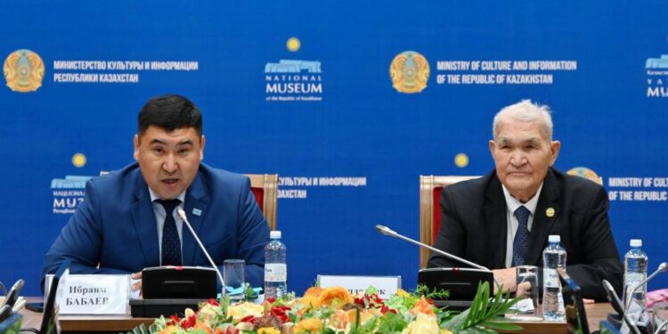 Астанада Республика күніне арналған дөңгелек үстел ұйымдастырылды