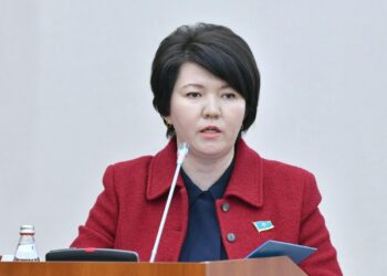 Жұлдыз Сүлейменованың депутаттық өкілеттігін тоқтатты