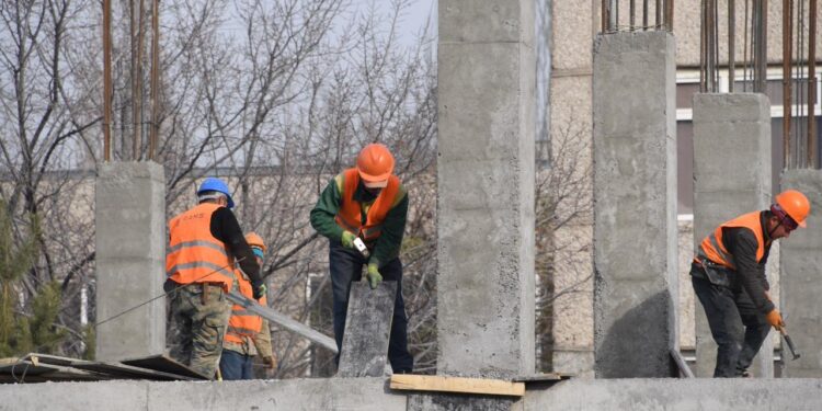 Алматыда құрылыс компаниясы заң бұзғаны үшін лицензиясынан айырылды