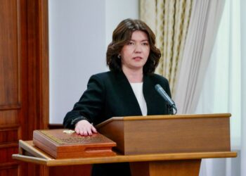 Үкіметте оқу-ағарту министрі Жұлдыз Сүлейменова ант берді