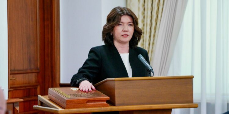 Үкіметте оқу-ағарту министрі Жұлдыз Сүлейменова ант берді