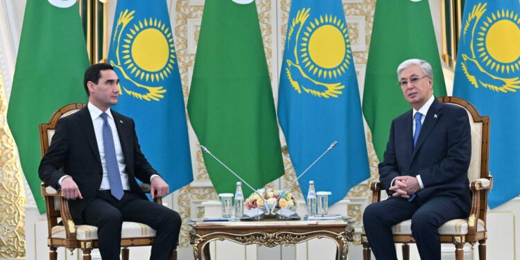 Мемлекет басшысы Түрікменстан Президентімен келіссөз жүргізді