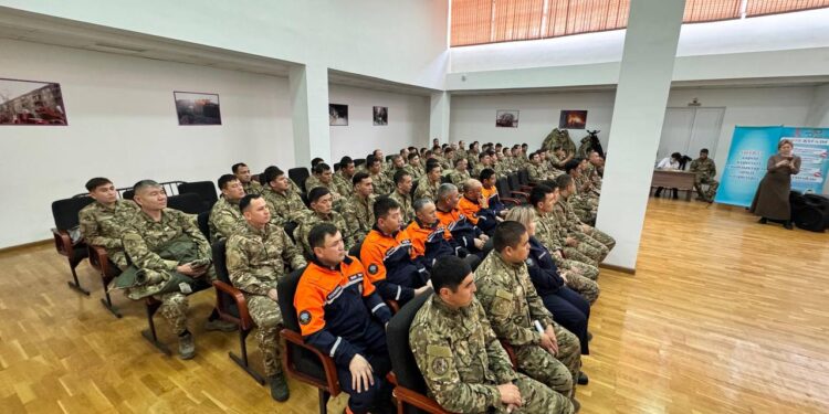Таразда тұрғын үй төлемдері мәселелері бойынша құтқарушылармен жиын өтті