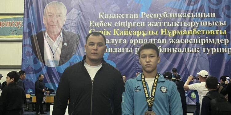 Мектеп спортшысы республикалық турнирдің жеңімпазы атанды