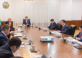 Олжас Бектенов Астана әуежайын дамыту жөнінде кеңес өткізді