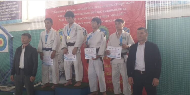 Байзақтық жас дзюдошылар ашық турнирде жоғары нәтиже көрсетті