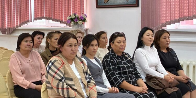 «Медиация қоғамдық келісім мен ұлыттық бірлікті қамтамасыз етуші тетік» кездесуі