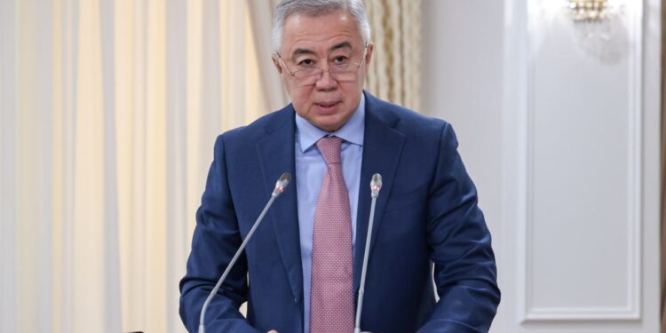 Бюджет тапшылығы ЖІӨ-ге 0,9%-ға дейін қысқарады