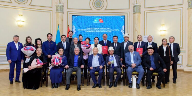 Мәдениет қайраткерлеріне Шыңғыс Айтматов атындағы халықаралық сыйлық табысталды