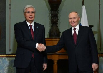 Мемлекет басшысы Ресей Президентімен кездесті