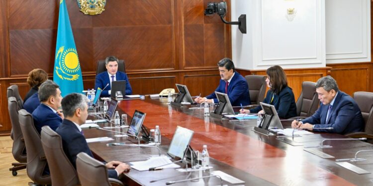 Премьер-министр Таза Қазақстан шараларын іске асыруды қадағалауда