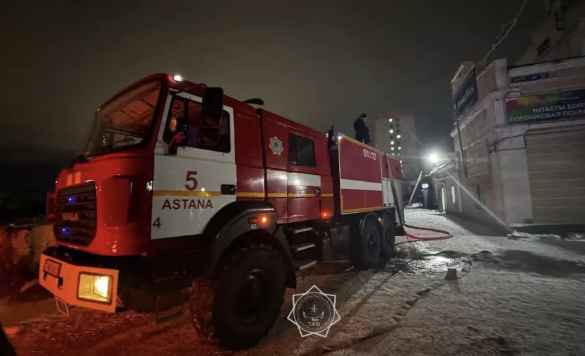 Елордадағы үш қабатты жатақханада өрт шықты