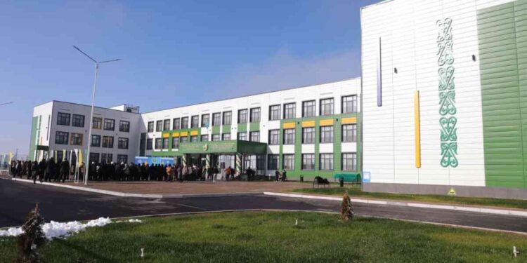 Жамбылда үш ауысымды мектеп мәселесі толық шешілді