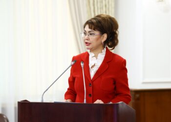 Балаева Ұлттық құрылтайдың V отырысында берілген тапсырмалардың орындалу туралы баяндама етті