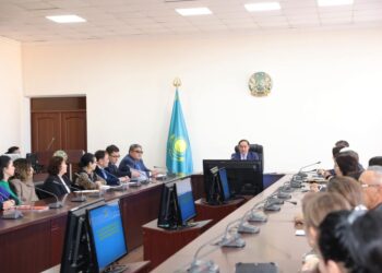 Облыс әкімі Дулати университетінің ұжымымен жаңа Ата Заң жобасын талқылады
