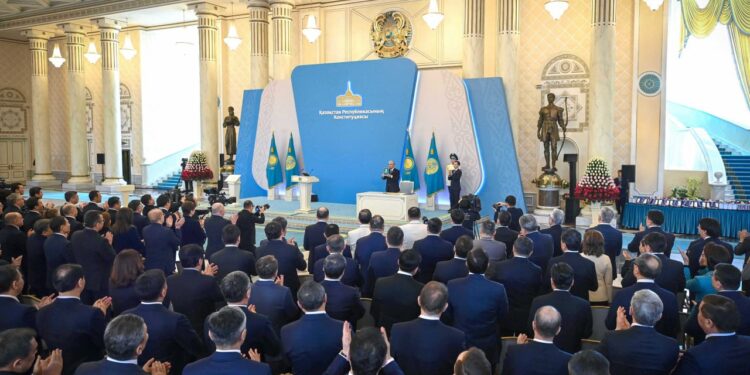 Тоқаев жаңа Ата заң қабылдау салтанатты жиынға қатысты