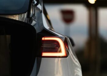 Перизат Қайраттың люкс автокөлігі аукцион арқылы сатылымға шығарылмақ