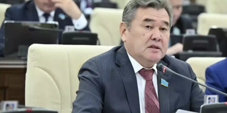 Мұрат Ергешбаев мәжіліспен қоштасты