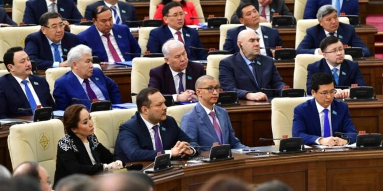 Елімізде құрылтай депутаттарының өкілеттік мерзімі 5 жыл болмақ